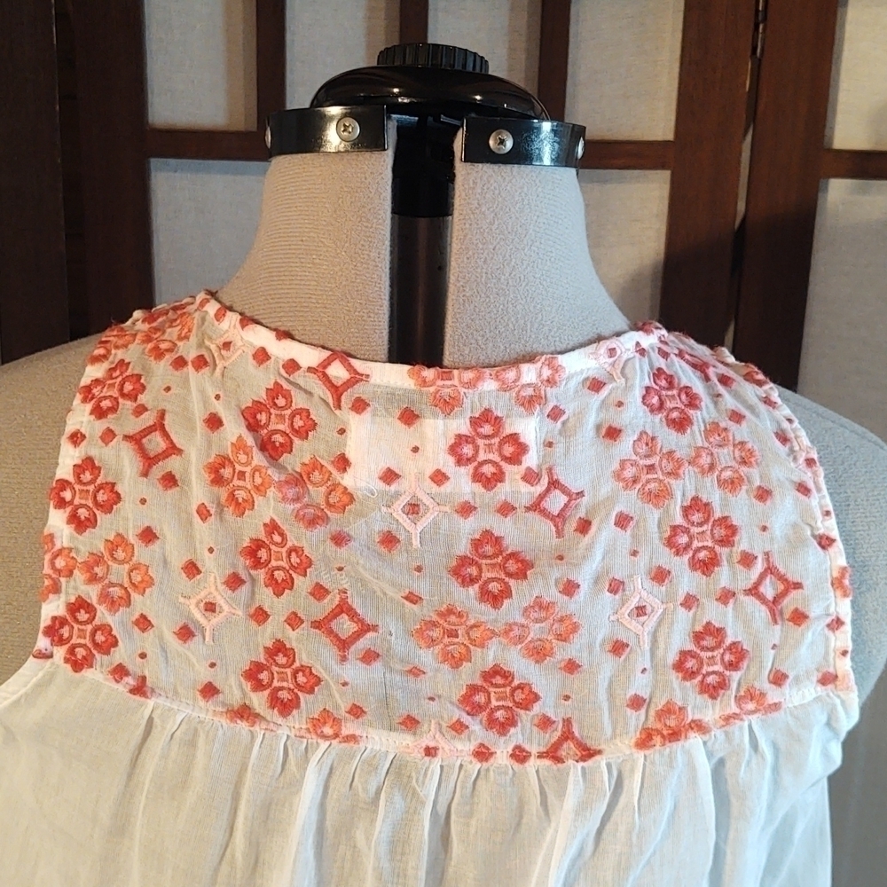 Abercrombie & Fitch Embroidered Sheer Cotton Top Sz S NWT - Picture 8 of 12